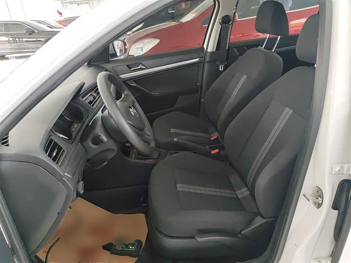 Фото 15 - Volkswagen Lavida