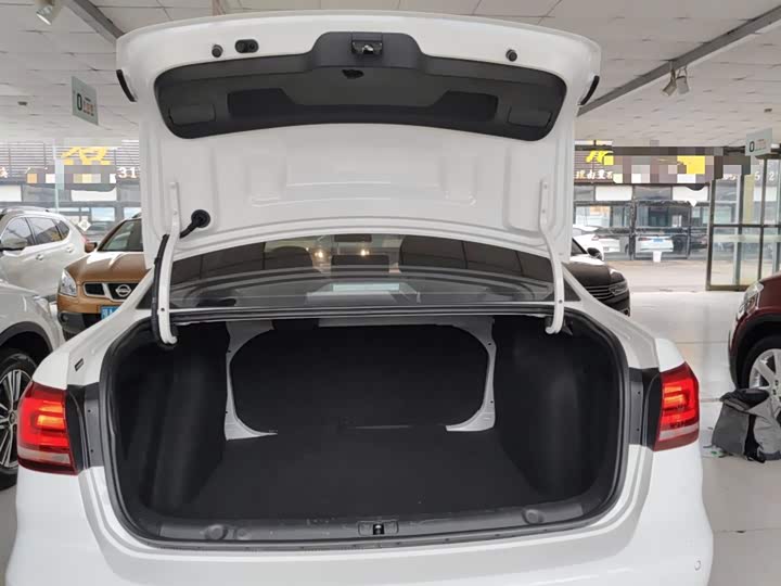 Фото 19 - Volkswagen Lavida