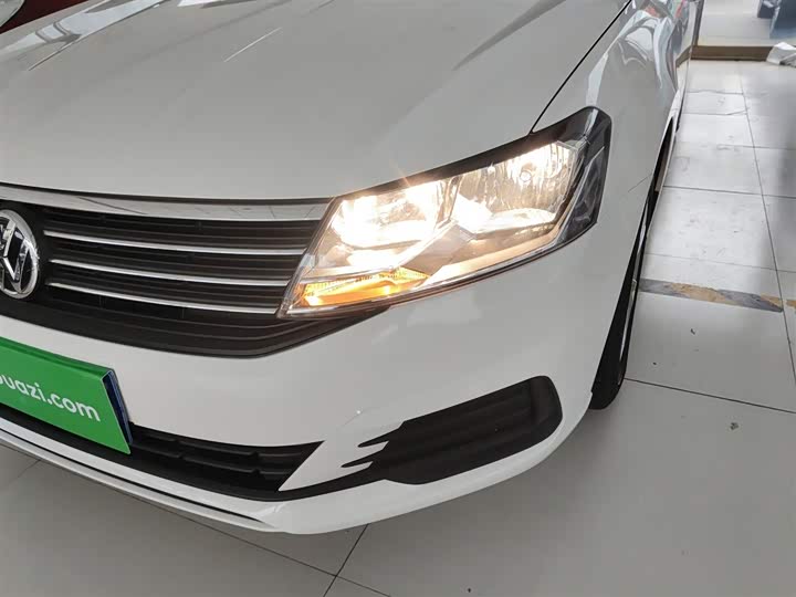 Фото 24 - Volkswagen Lavida