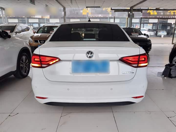 Фото 6 - Volkswagen Lavida