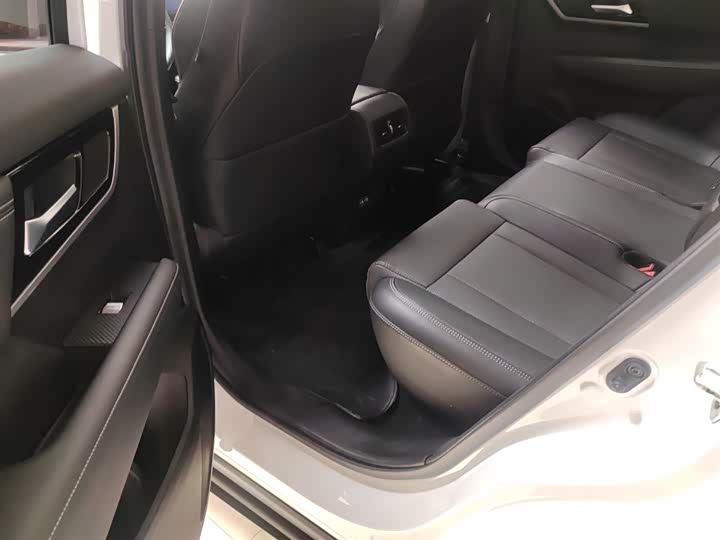 Фото 17 - Mitsubishi Airtrek EV