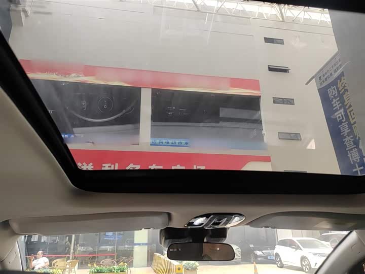 Фото 18 - Mitsubishi Airtrek EV