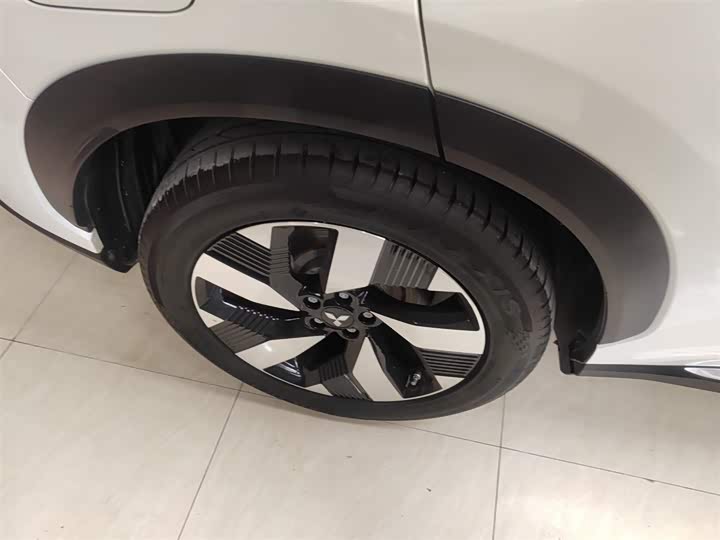 Фото 26 - Mitsubishi Airtrek EV