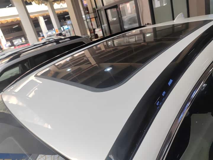 Фото 27 - Mitsubishi Airtrek EV