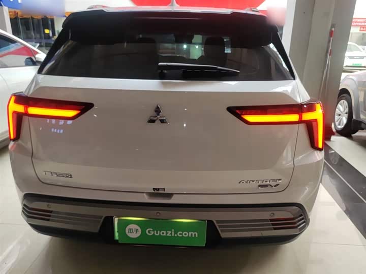 Фото 6 - Mitsubishi Airtrek EV