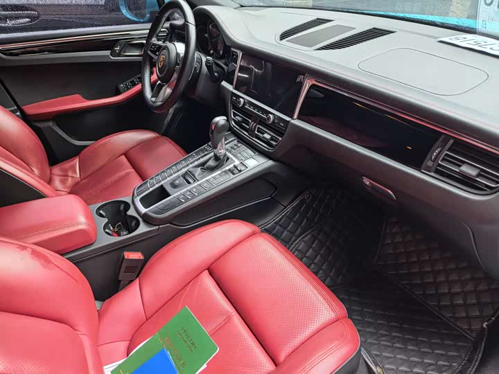 Фото 10 - Porsche Macan