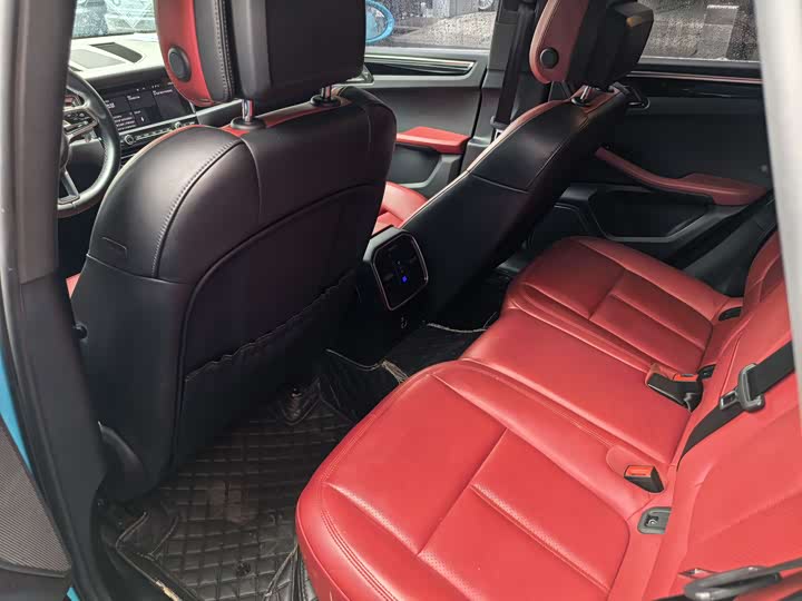 Фото 8 - Porsche Macan