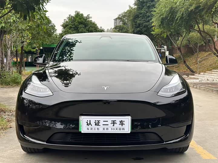 Фото 2 - Tesla Model Y