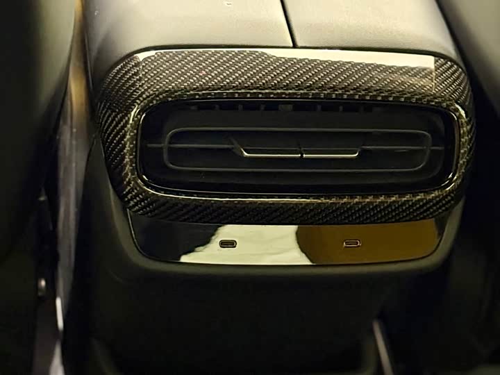 Фото 11 - Xiaomi SU7 Ultra