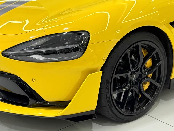 Фото 16 - Xiaomi SU7 Ultra