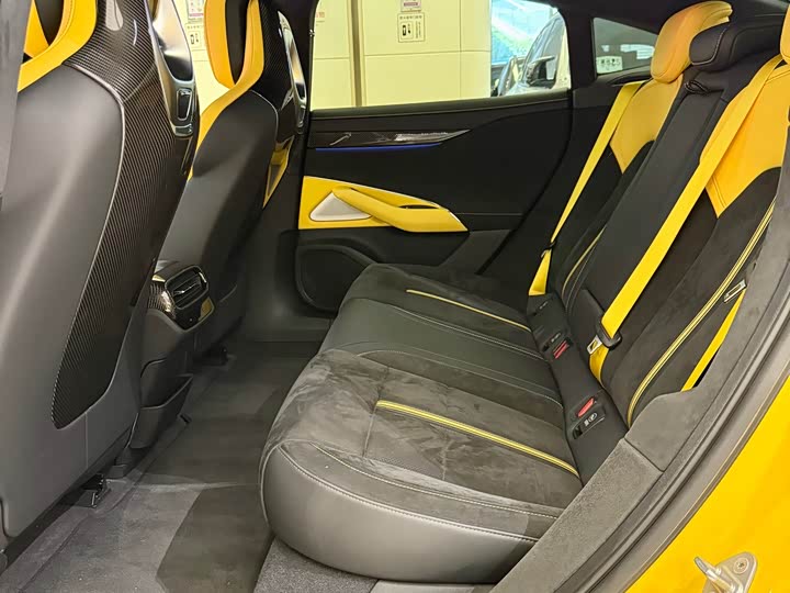 Фото 4 - Xiaomi SU7 Ultra