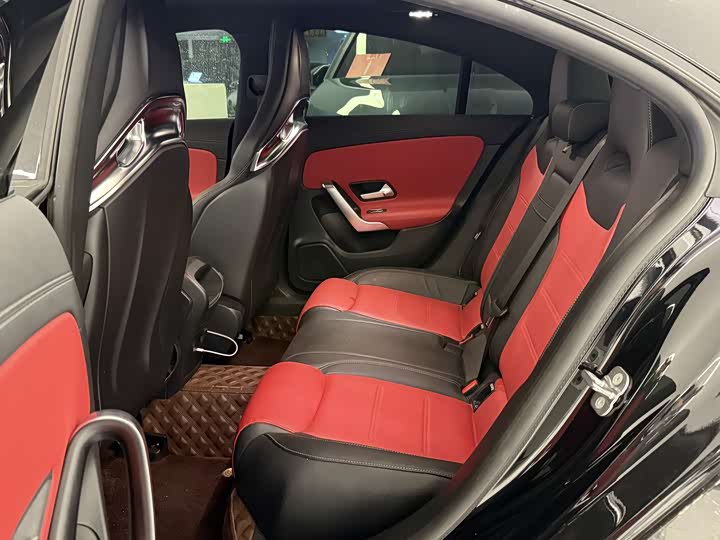 Фото 8 - Mercedes-Benz CLA-Class AMG