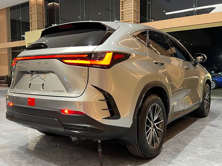 Фото 7 - Lexus NX