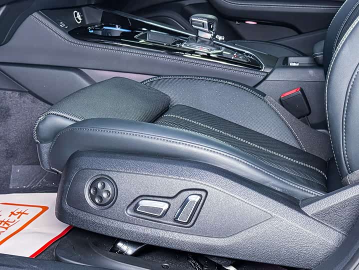 Фото 4 - Audi A4L