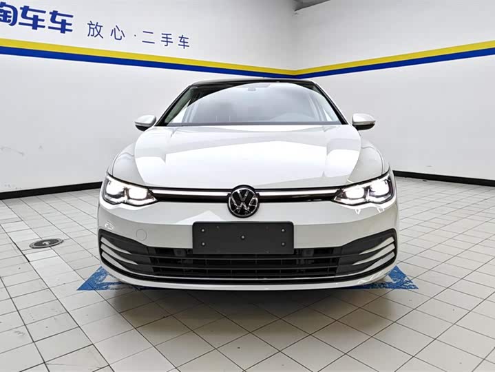 Фото 2 - Volkswagen Golf