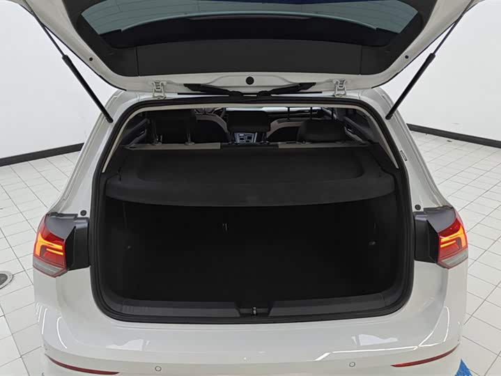 Фото 4 - Volkswagen Golf