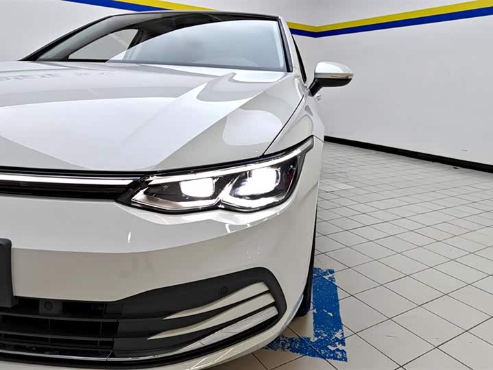 Фото 5 - Volkswagen Golf