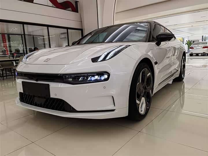 Фото 1 - Zeekr 001