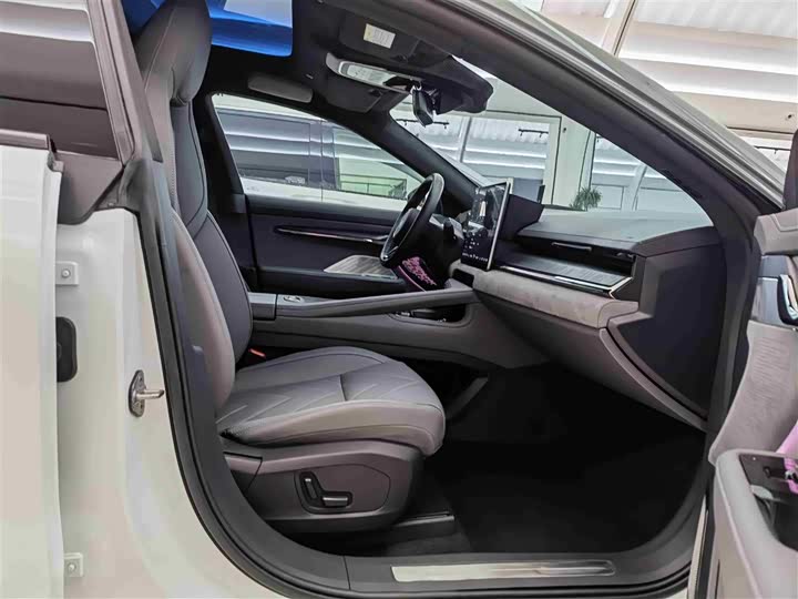 Фото 19 - Zeekr 001