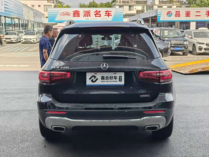 Фото 16 - Mercedes-Benz GLB-Class