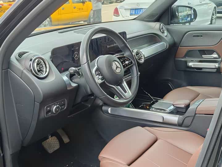 Фото 4 - Mercedes-Benz GLB-Class
