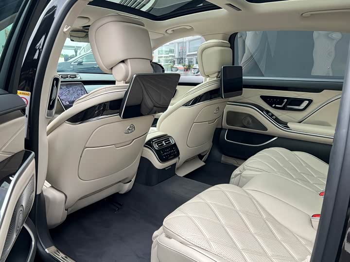 Фото 20 - Mercedes-Benz Maybach S-Class