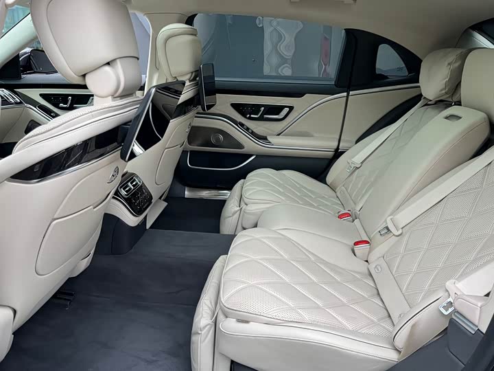 Фото 21 - Mercedes-Benz Maybach S-Class