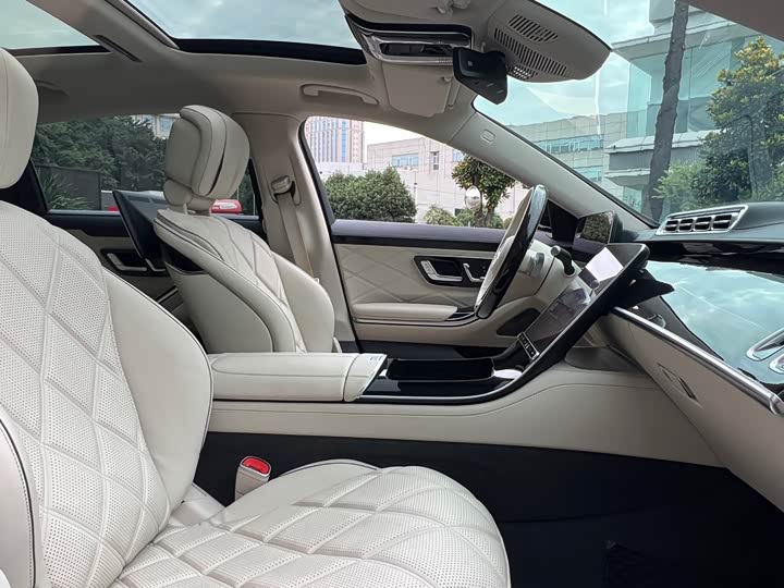 Фото 8 - Mercedes-Benz Maybach S-Class