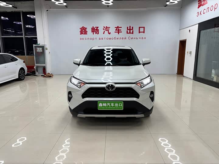 Фото 1 - Toyota RAV4