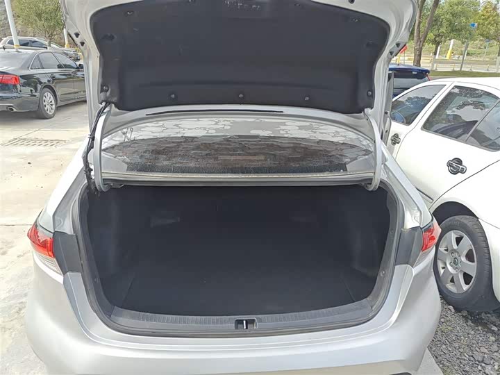 Фото 19 - Toyota Levin