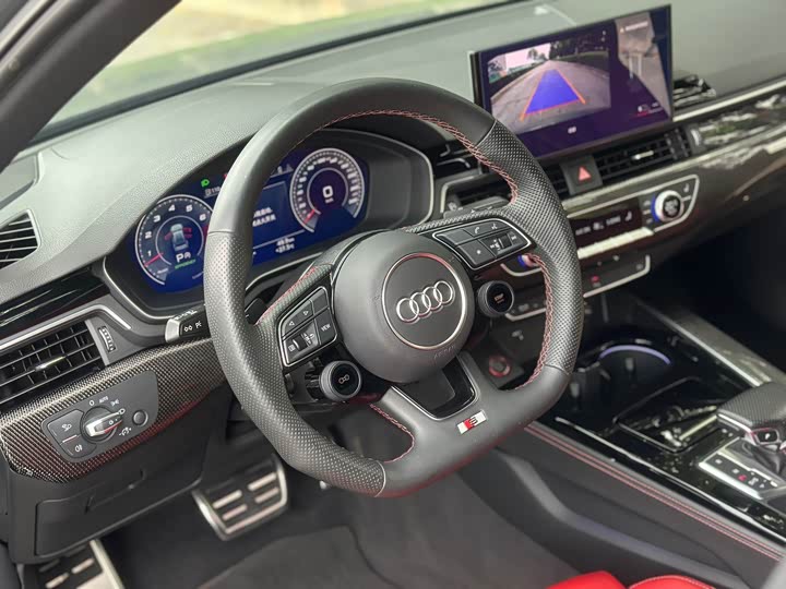 Фото 10 - Audi S4