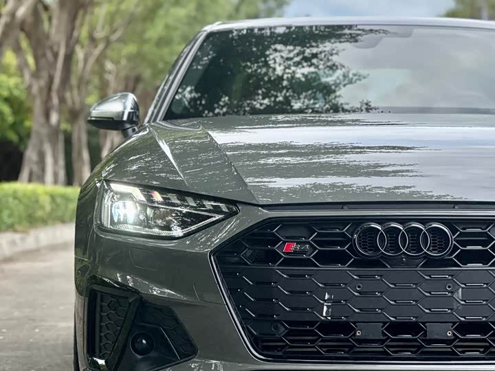 Фото 17 - Audi S4