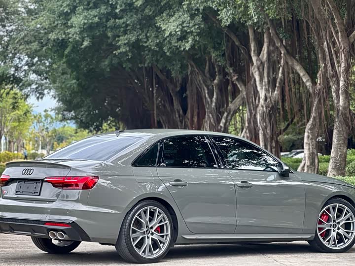 Фото 3 - Audi S4