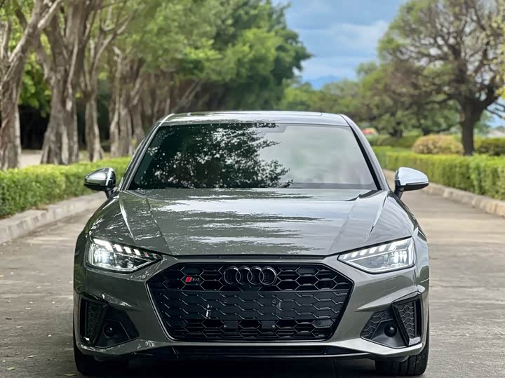 Фото 7 - Audi S4