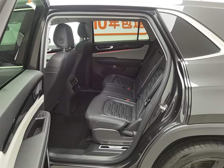 Фото 15 - Volkswagen Teramont X