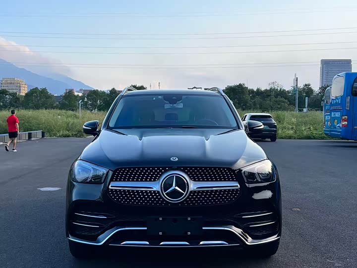 Фото 2 - Mercedes-Benz GLE-Class