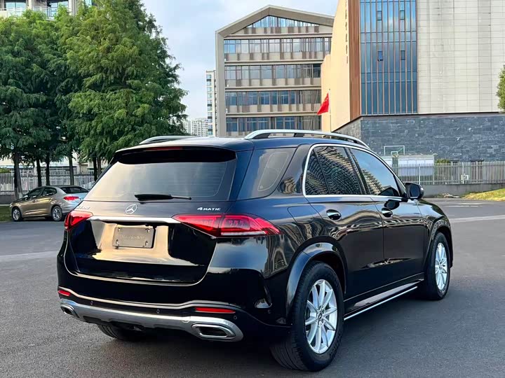 Фото 9 - Mercedes-Benz GLE-Class