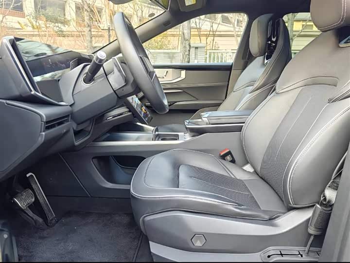 Фото 5 - HiPhi Y