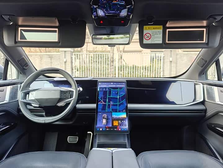 Фото 9 - HiPhi Y