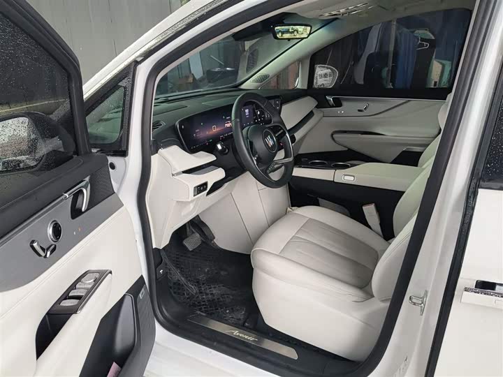 Фото 16 - Buick GL8 Hybrid