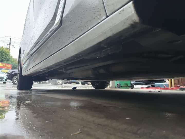 Фото 21 - Buick GL8 Hybrid