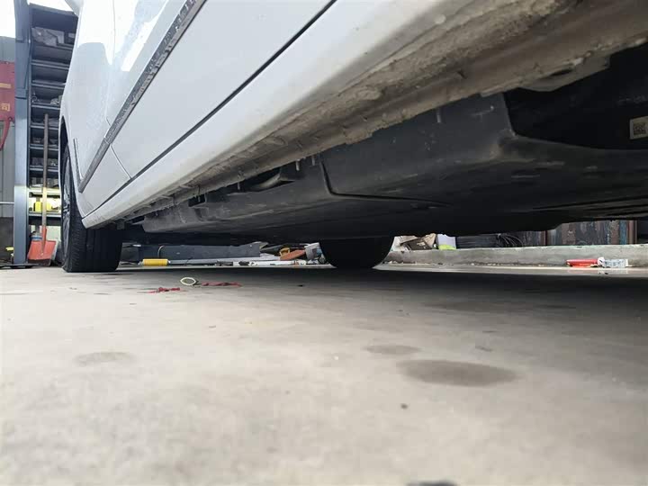 Фото 22 - Buick GL8 Hybrid