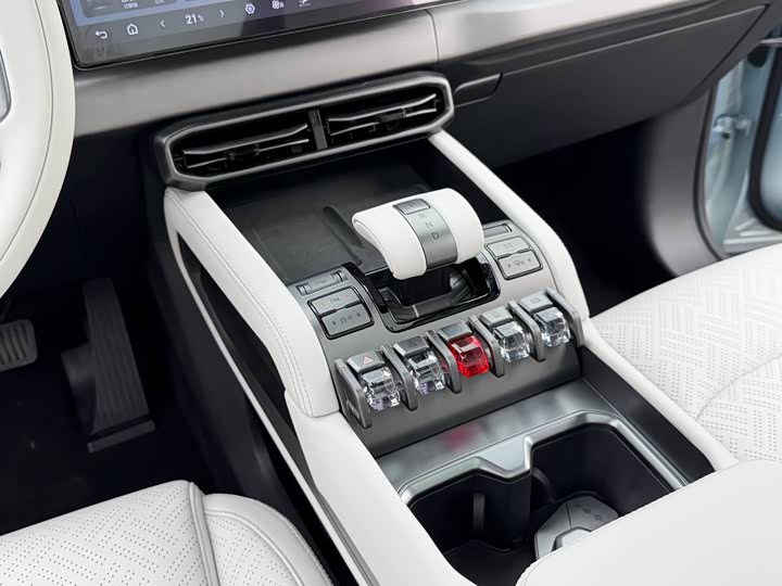 Фото 10 - BYD FangChengBao Titanium 3 (Tai 3)