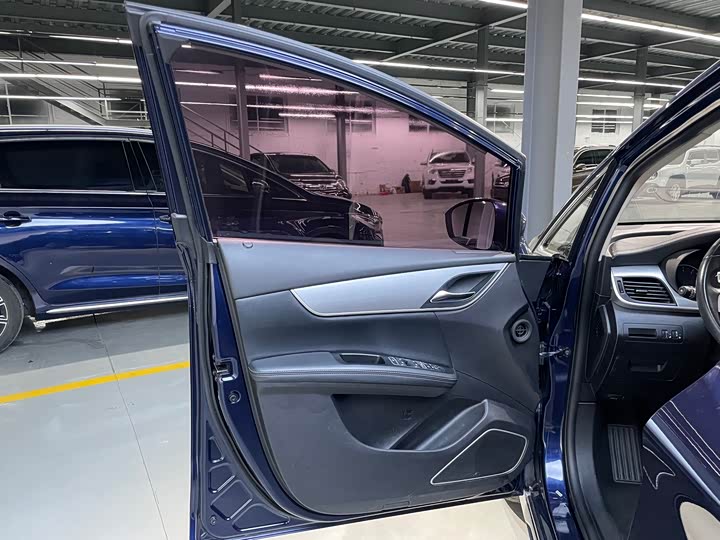 Фото 13 - BYD Song Max