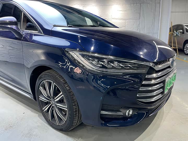 Фото 18 - BYD Song Max