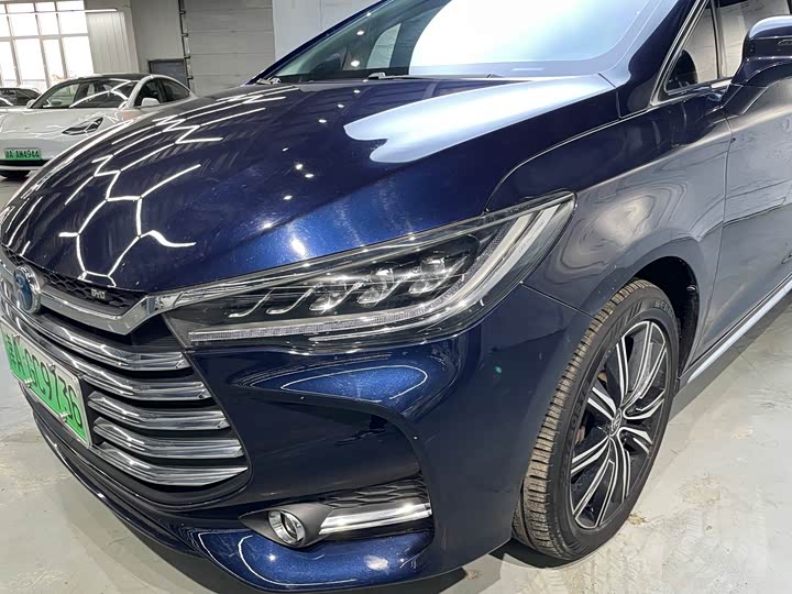 Фото 19 - BYD Song Max