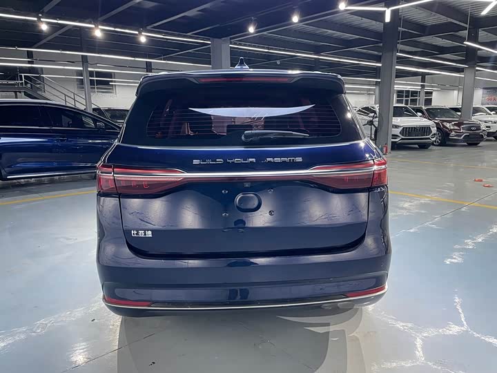 Фото 20 - BYD Song Max