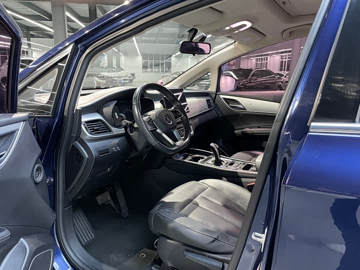 Фото 6 - BYD Song Max