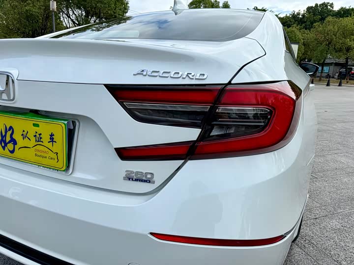 Фото 25 - Honda Accord