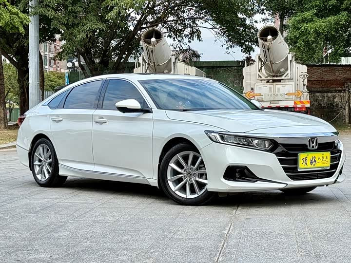 Фото 3 - Honda Accord